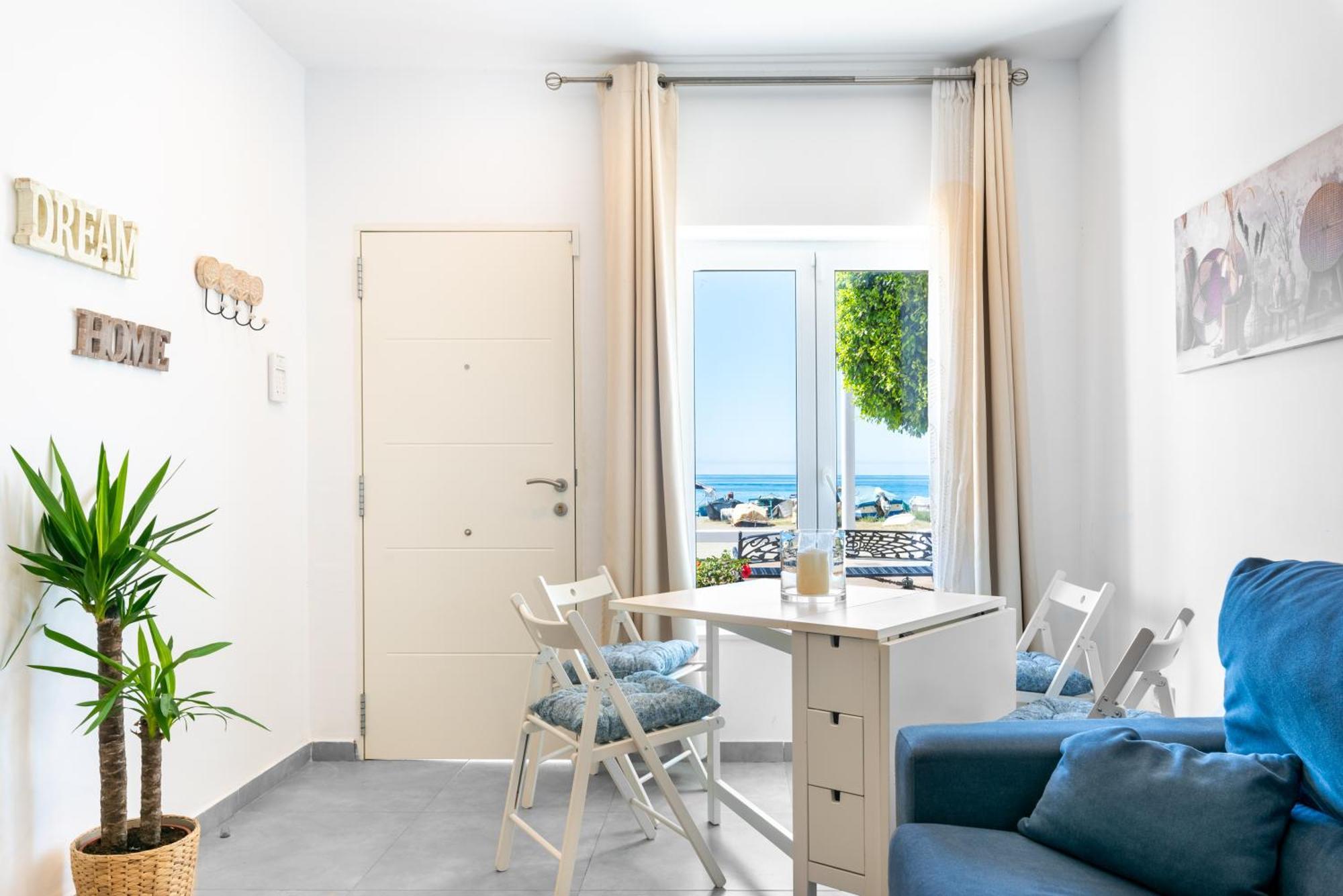 Wintowinrentals Dream Home On The Beachfront La Cala Del Moral Екстер'єр фото