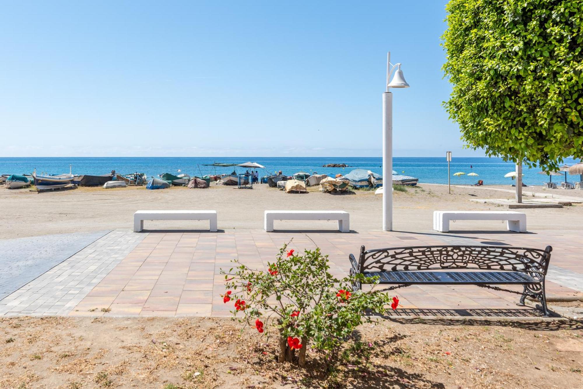 Wintowinrentals Dream Home On The Beachfront La Cala Del Moral Екстер'єр фото